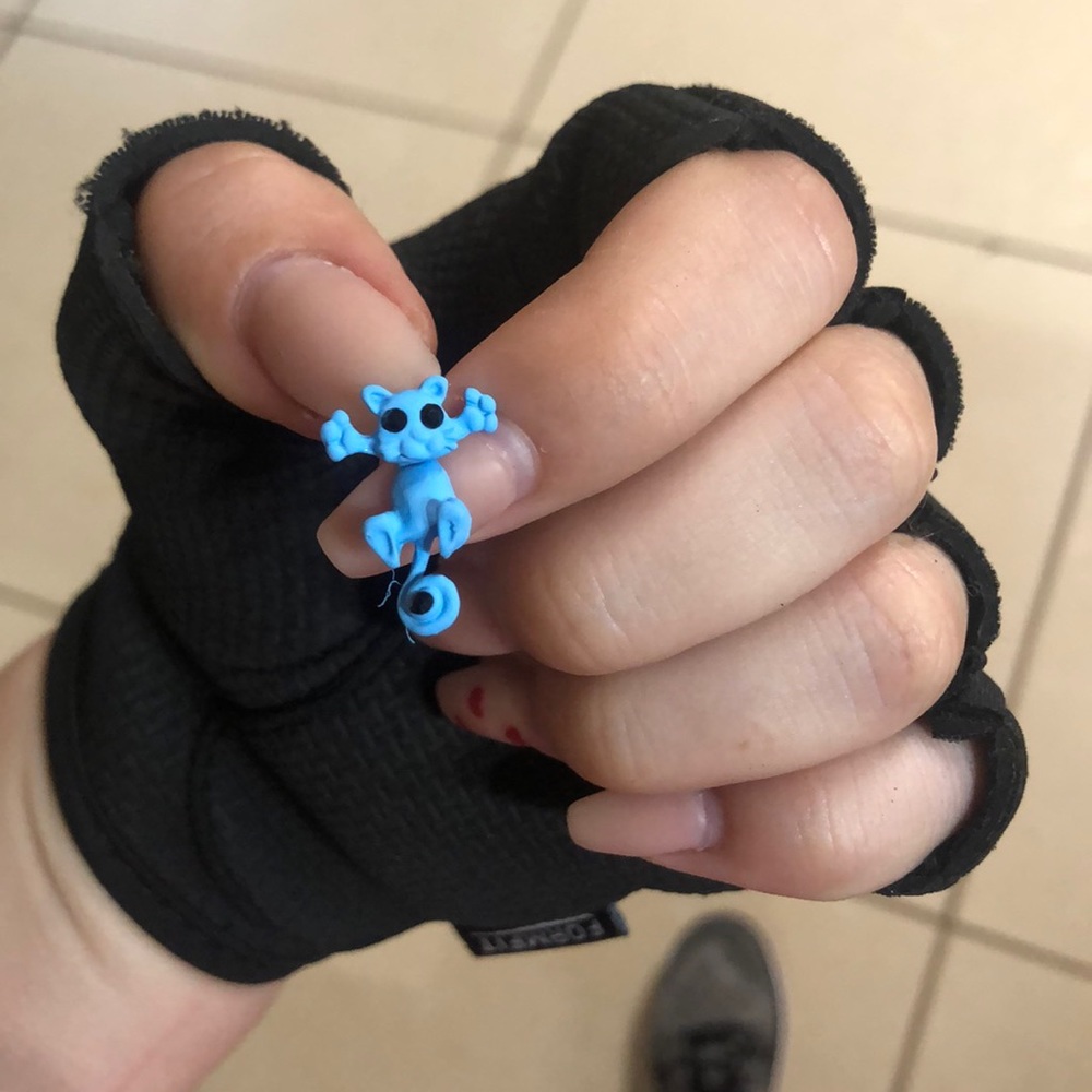 Cute lil cat earrings